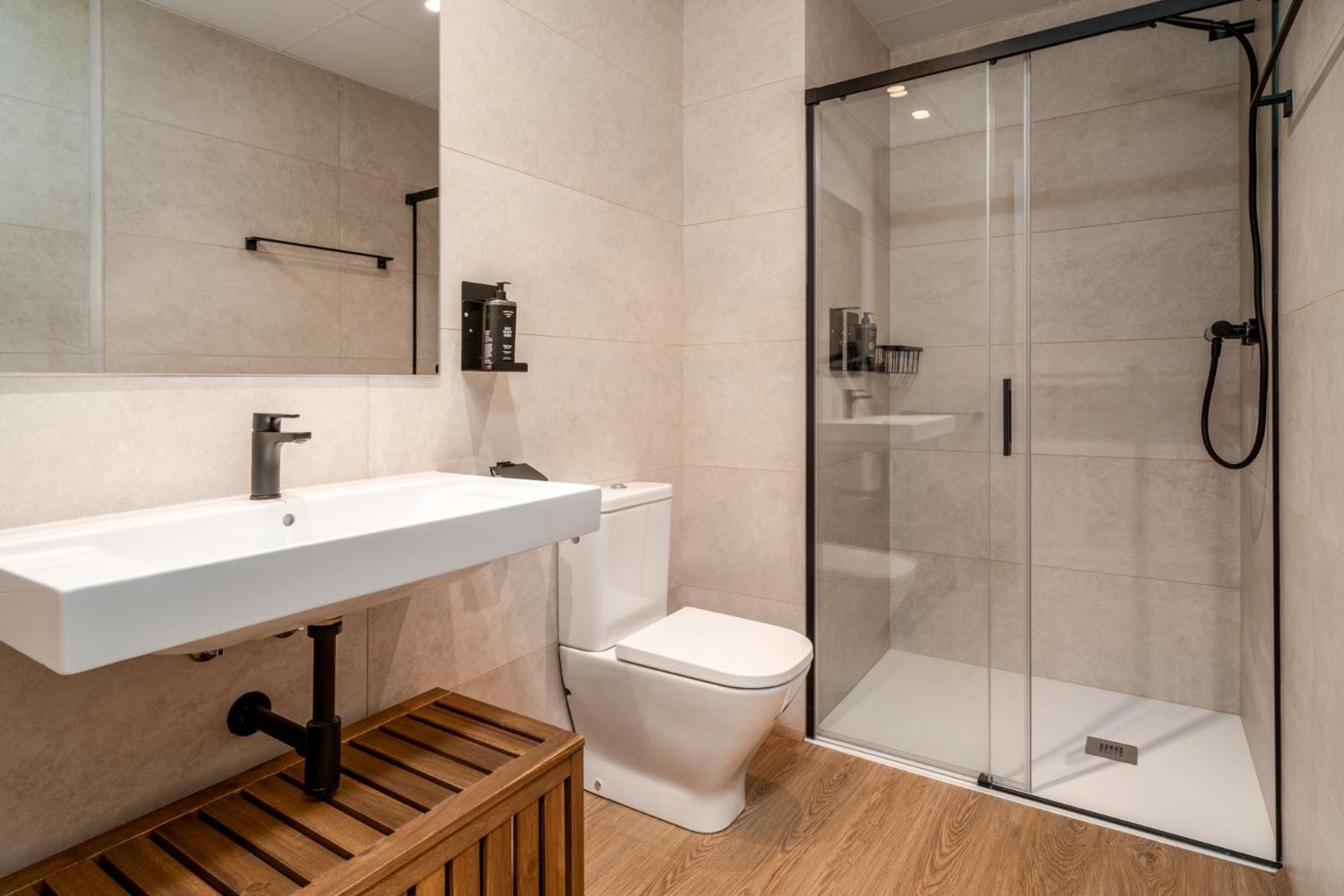 Limehome Barcelona Placa Pirineus L'Hospitalet de Llobregat Exterior photo