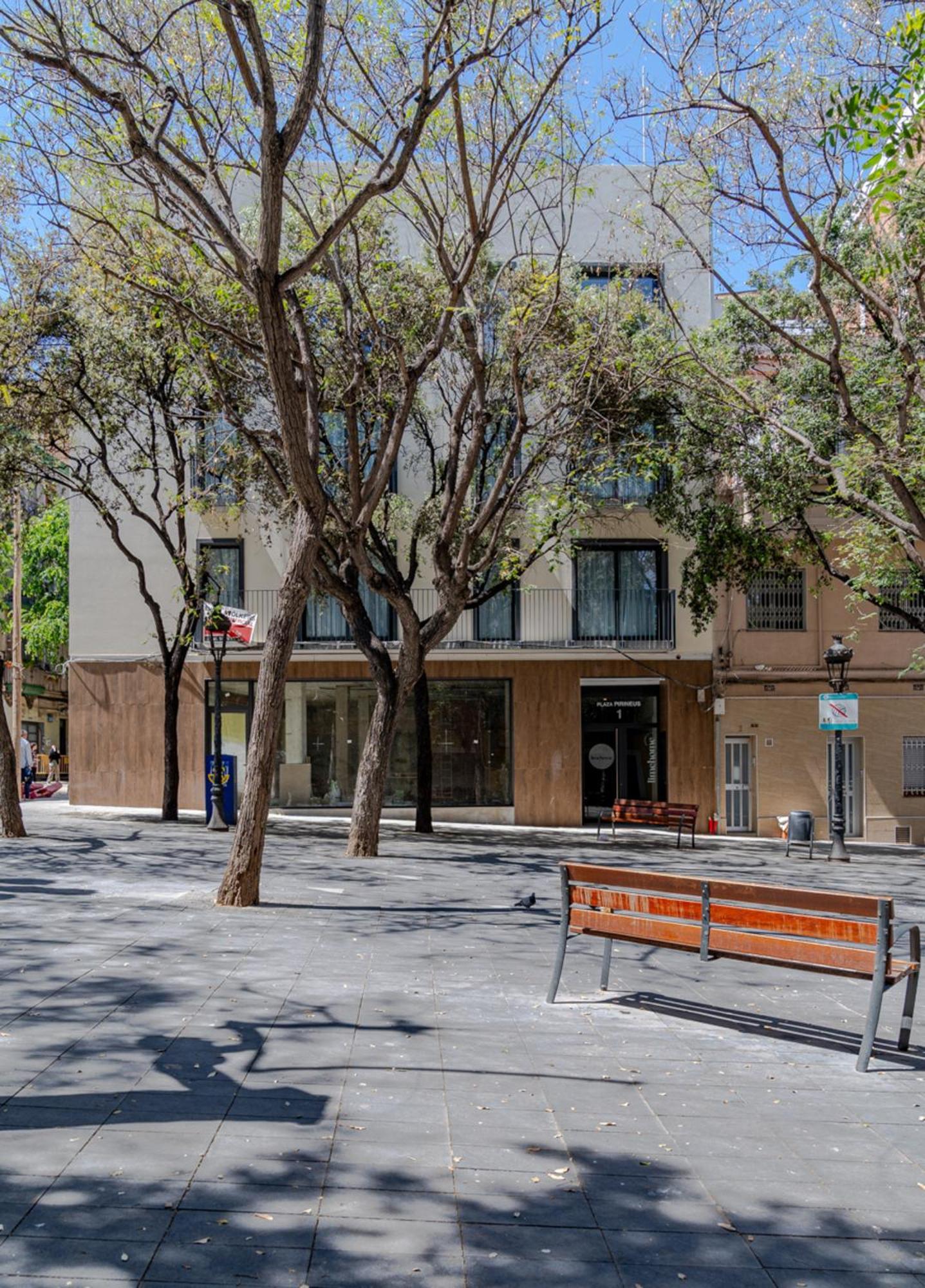 Limehome Barcelona Placa Pirineus L'Hospitalet de Llobregat Exterior photo